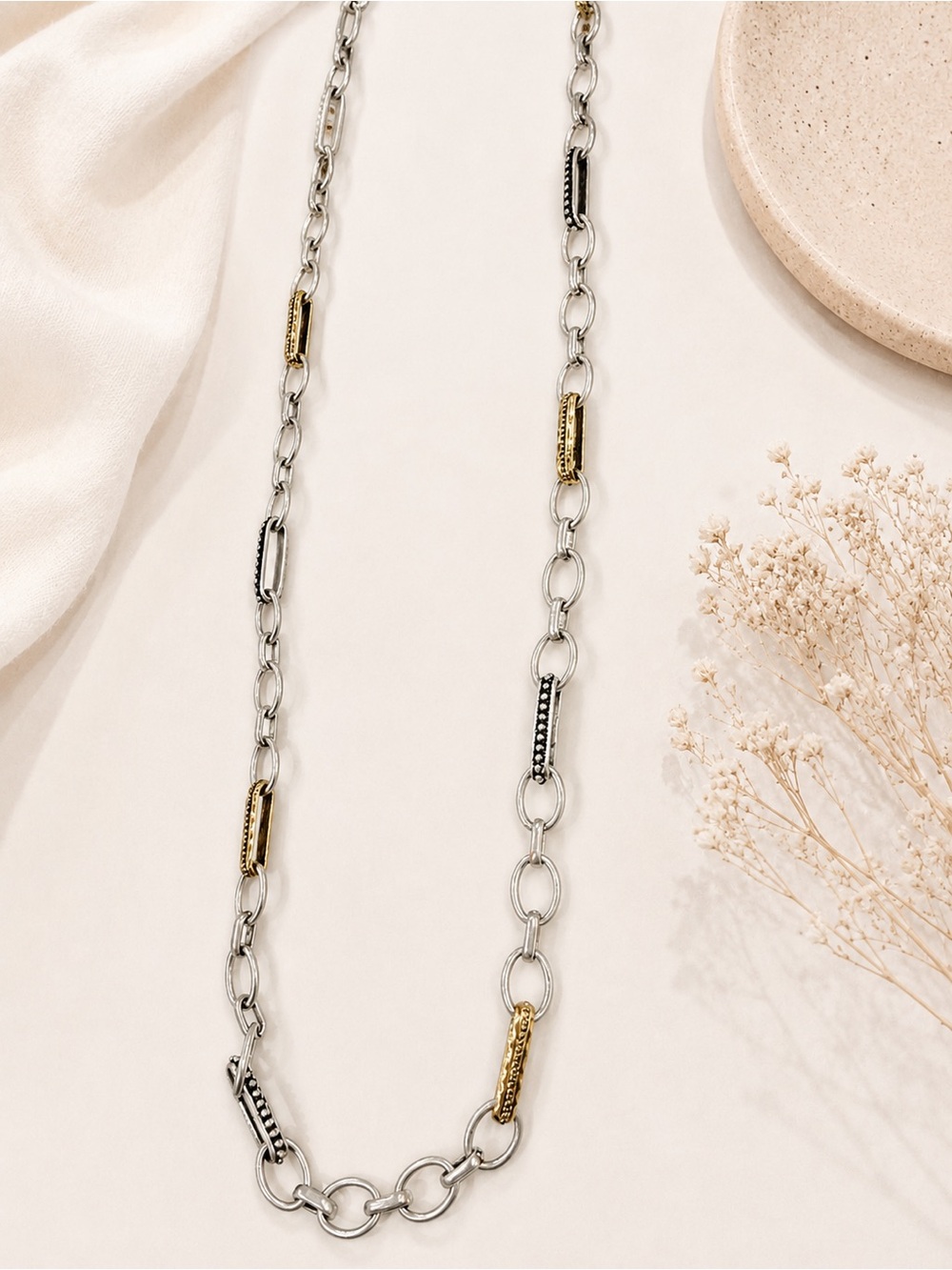 Chico’s 32 inch long mix metal two tone link necklace. designer gold silver